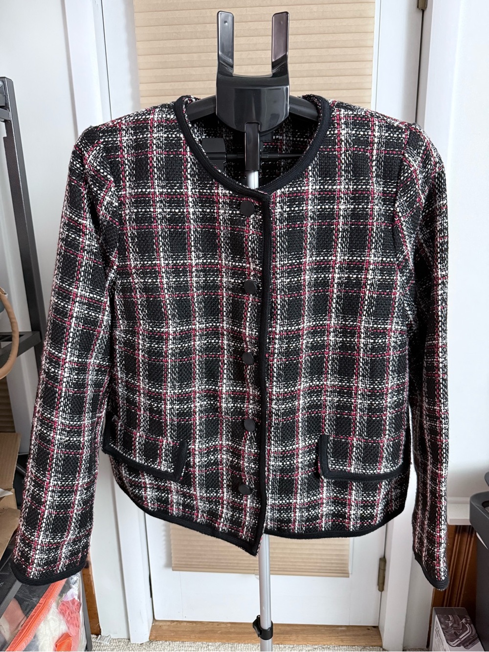 Dark academia old money Liz Claiborne Black Plaid Tweed Blazer Red White Accents